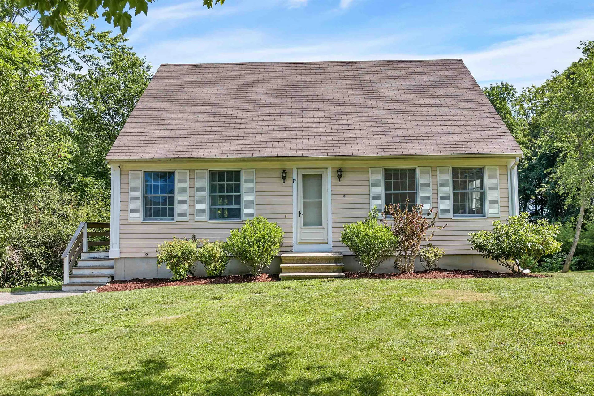 17 Cobble Hill Drive Dover NH 03820