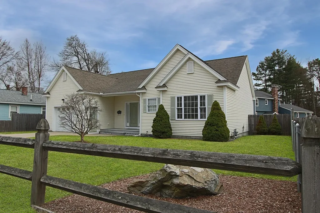 186 Kinsley Street Nashua NH 03060