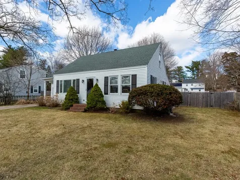 9 Fairfield Drive Hampton NH 03842