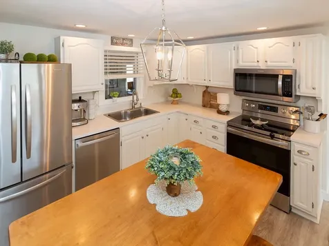 9 Fairfield Drive Hampton NH 03842