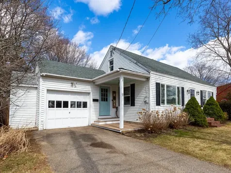9 Fairfield Drive Hampton NH 03842