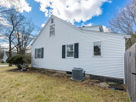 9 Fairfield Drive Hampton NH 03842