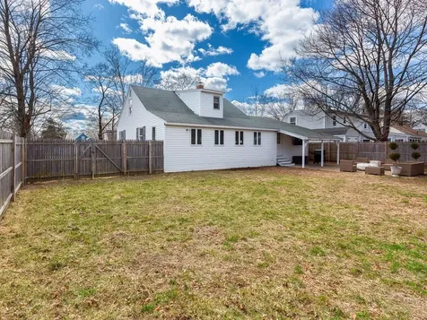 9 Fairfield Drive Hampton NH 03842