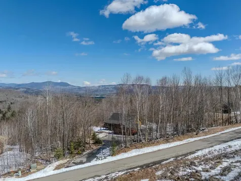 Glade Circle Campton NH 03223