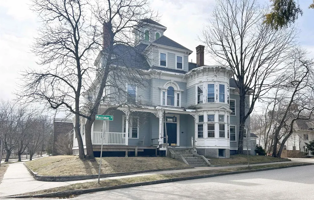 10 Merrimac Street Portsmouth NH 03801