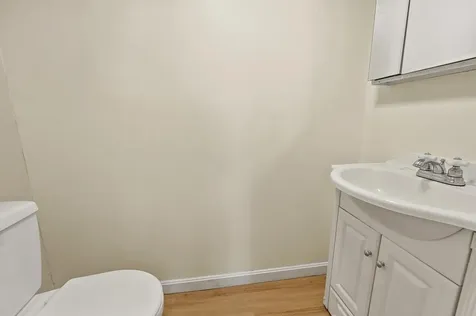 24 Grand Avenue Nashua NH 03060