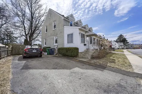 24 Grand Avenue Nashua NH 03060