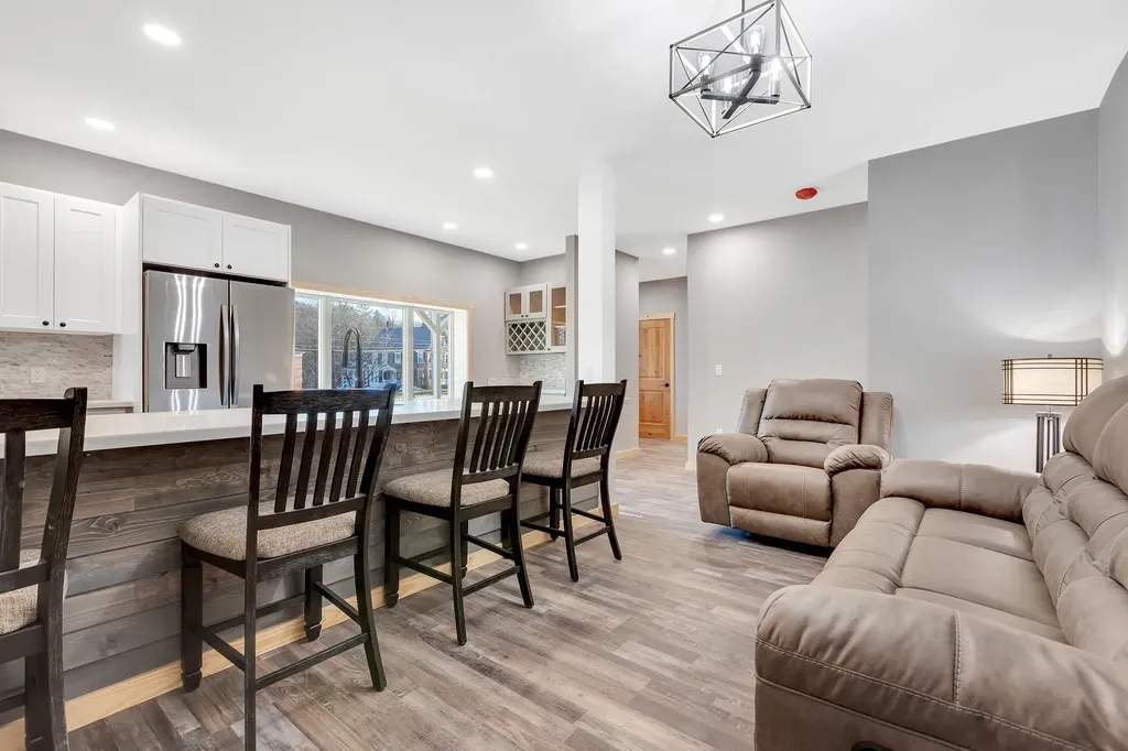 85 Main Street Ludlow VT 05149