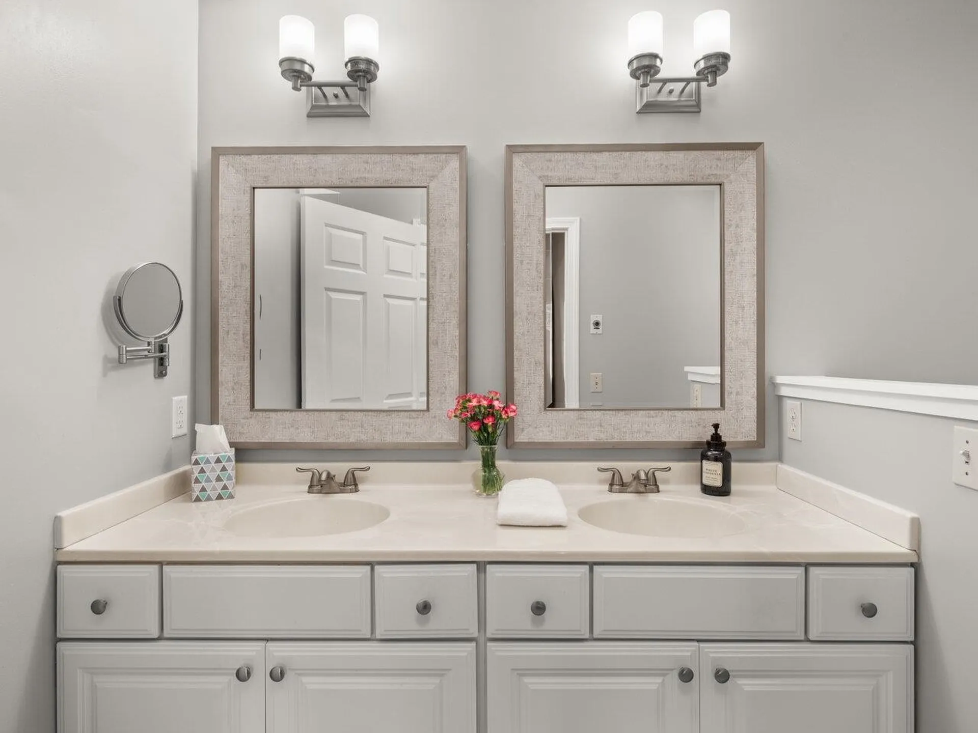 51 Stonington Circle South Burlington VT 05403