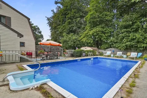72 Millville Circle Salem NH 03079