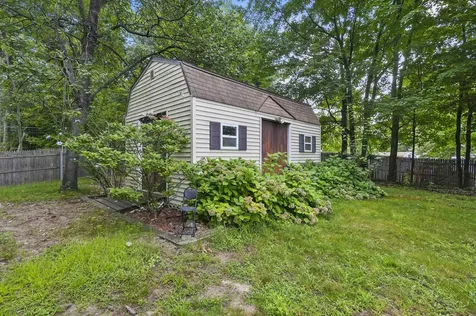 72 Millville Circle Salem NH 03079
