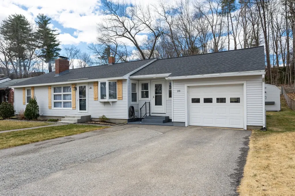 28 Agnes Street Manchester NH 03102