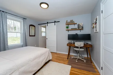 28 Agnes Street Manchester NH 03102