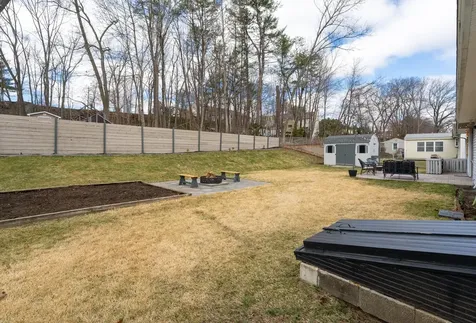 28 Agnes Street Manchester NH 03102