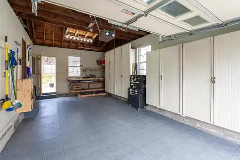 28 Agnes Street Manchester NH 03102