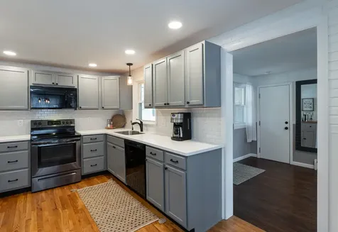 28 Agnes Street Manchester NH 03102