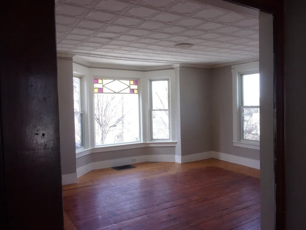 7 Elliott Street Laconia NH 03246