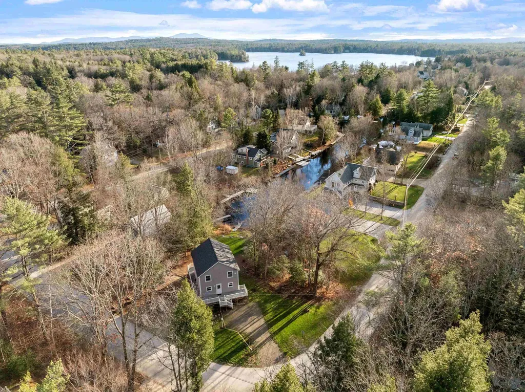 51 Sunrise Drive Moultonborough NH 03254