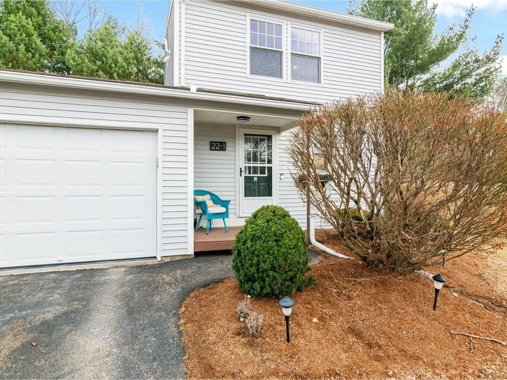 22 Robert Frost Circle Colchester VT 05446