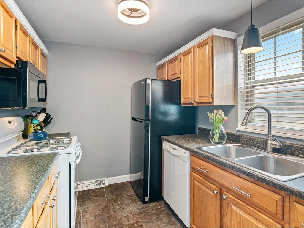 22 Robert Frost Circle Colchester VT 05446