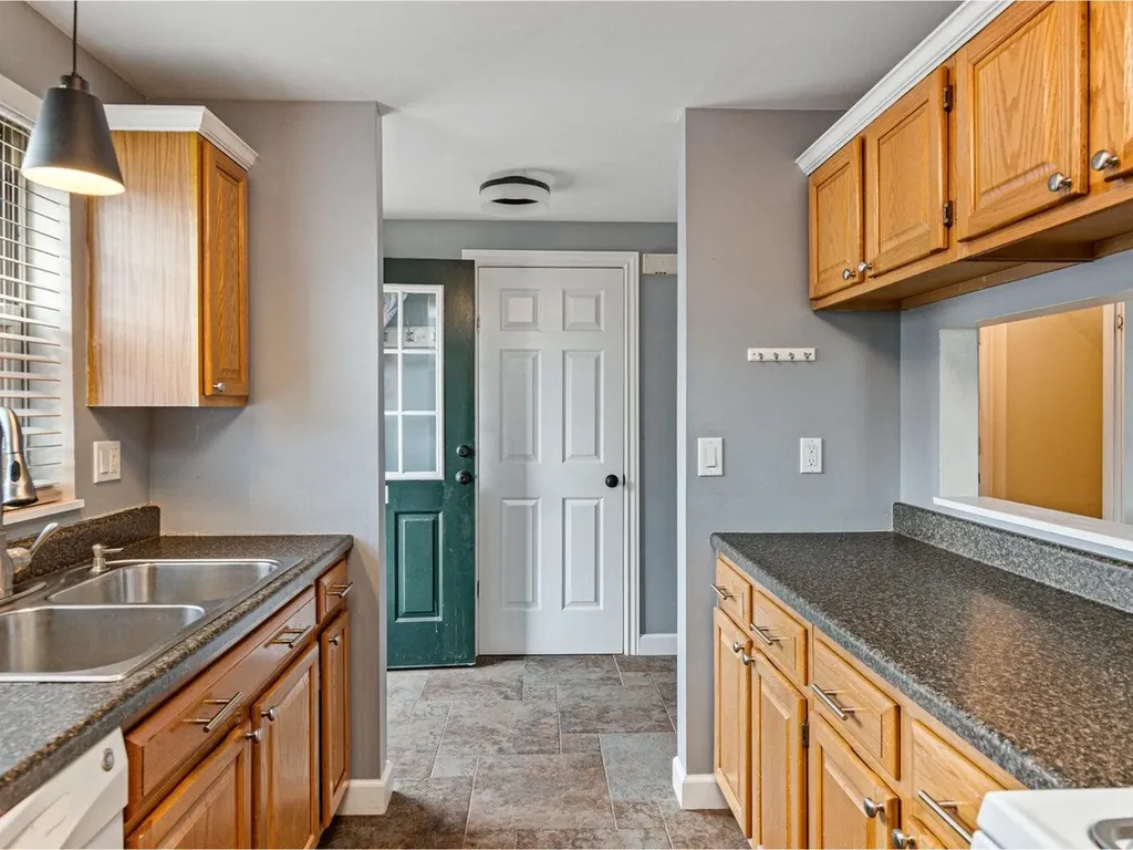 22 Robert Frost Circle Colchester VT 05446