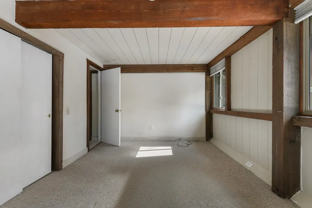 112 Greensward Drive Grantham NH 03753