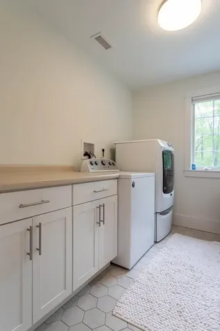 10 Mccarron Drive Hampton NH 03842