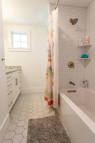 10 Mccarron Drive Hampton NH 03842
