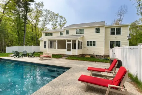 10 Mccarron Drive Hampton NH 03842