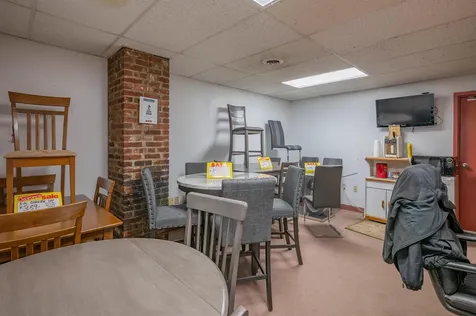 51 1/2 Kinsley Street Nashua NH 03062