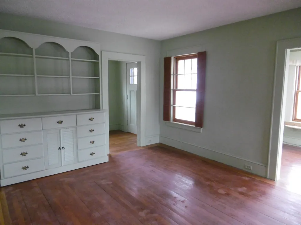 8 Harrington Avenue Manchester NH 03103