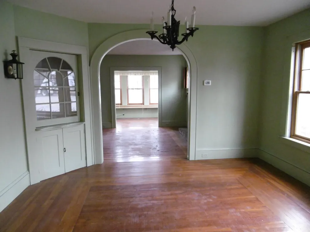 8 Harrington Avenue Manchester NH 03103