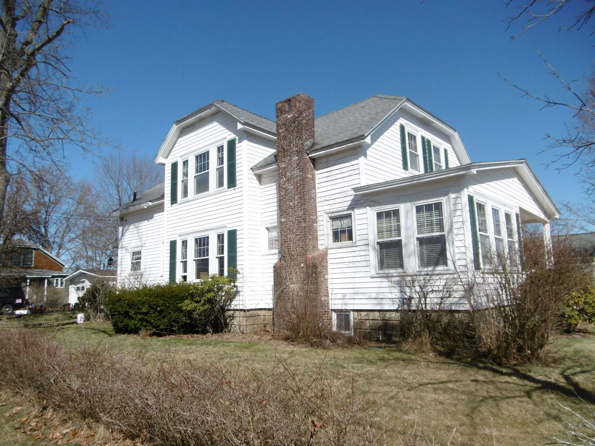 8 Harrington Avenue Manchester NH 03103