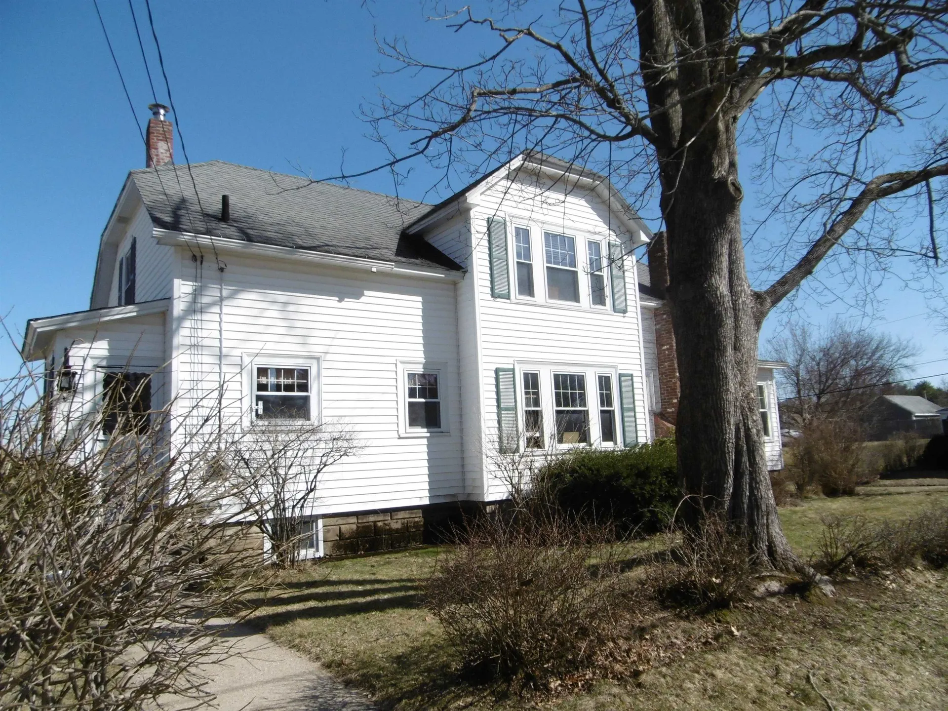 8 Harrington Avenue Manchester NH 03103