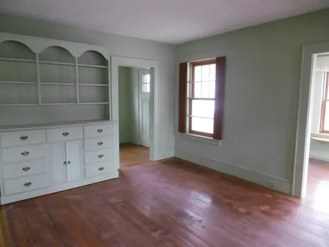 8 Harrington Avenue Manchester NH 03103