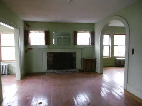 8 Harrington Avenue Manchester NH 03103