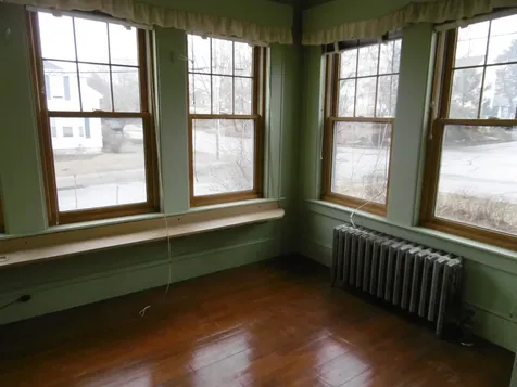 8 Harrington Avenue Manchester NH 03103