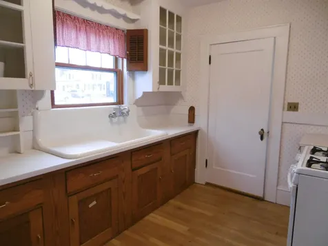 8 Harrington Avenue Manchester NH 03103