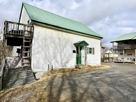 31 & 33 Colby Street Colebrook NH 03576