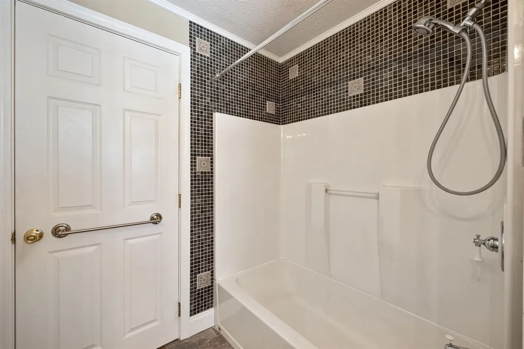 64 Snow Street Concord NH 03303