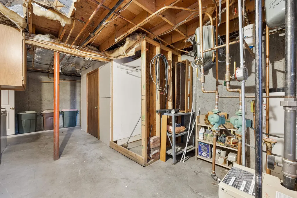 64 Snow Street Concord NH 03303