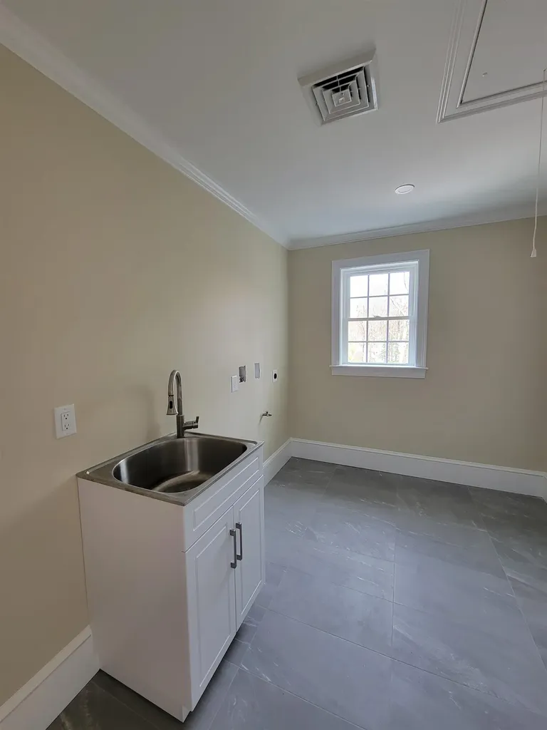 12 Zeland Drive Dover NH 03820