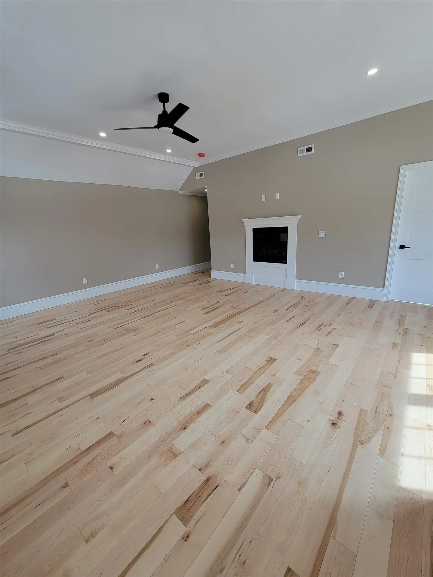 12 Zeland Drive Dover NH 03820