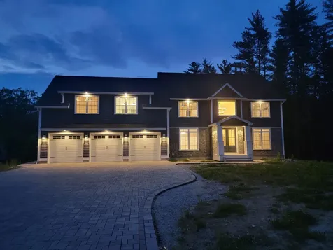 12 Zeland Drive Dover NH 03820