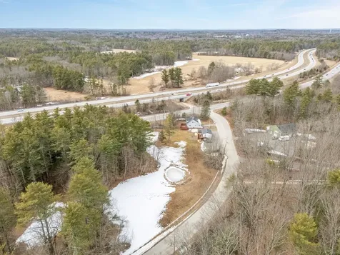 7 Redberry Road Exeter NH 03833