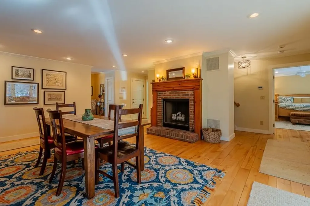 255 Mending Walls Road Manchester VT 05255