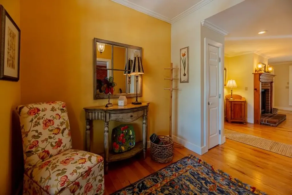 255 Mending Walls Road Manchester VT 05255