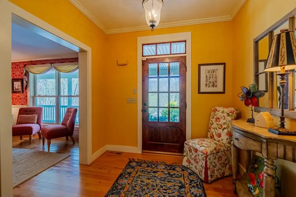 255 Mending Walls Road Manchester VT 05255