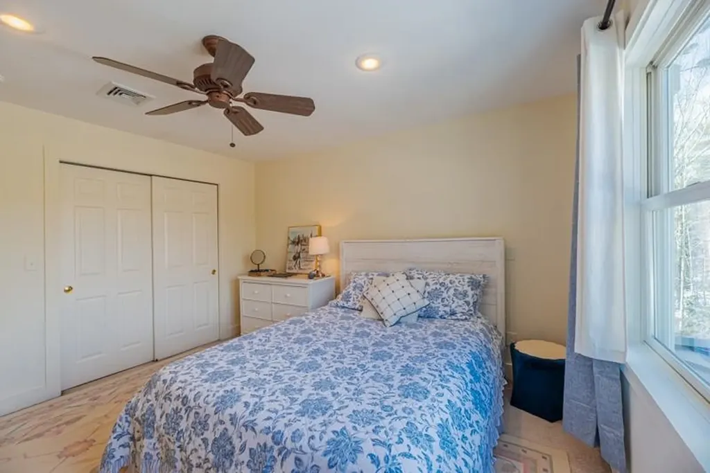 255 Mending Walls Road Manchester VT 05255