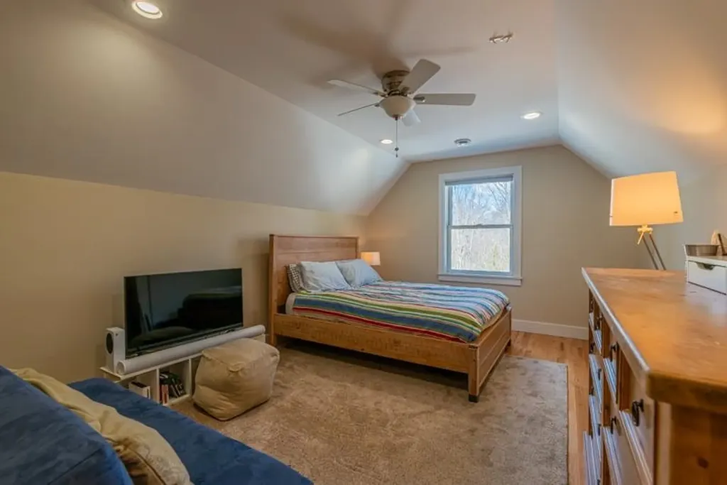 255 Mending Walls Road Manchester VT 05255